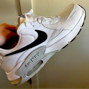 Men’s Nike AirMax Sneakers Size 11.5